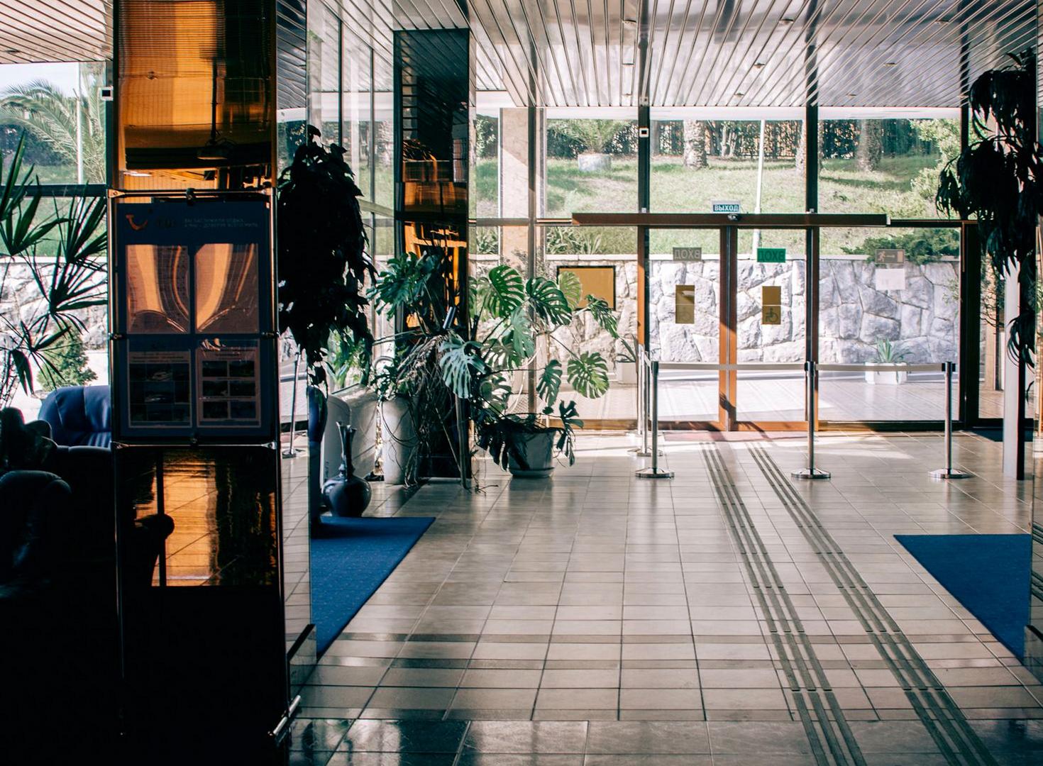Ilonvalke modern lobby design